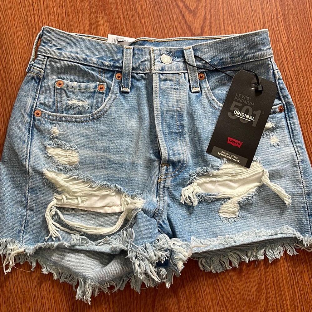 Levi’s premium 501 denim shorts size 24. NWT